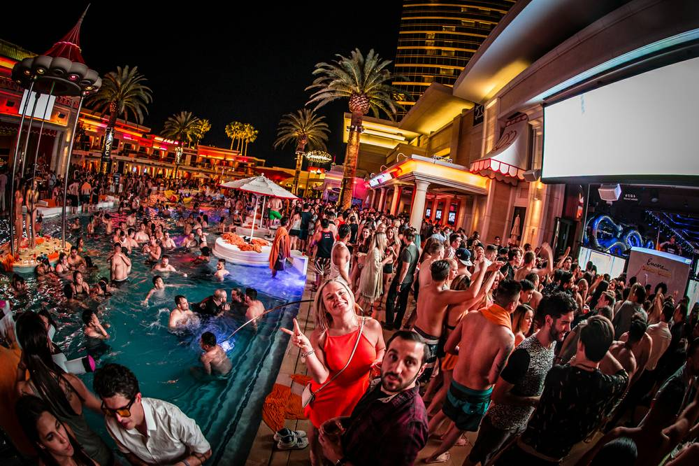 Encore Beach Club At Night